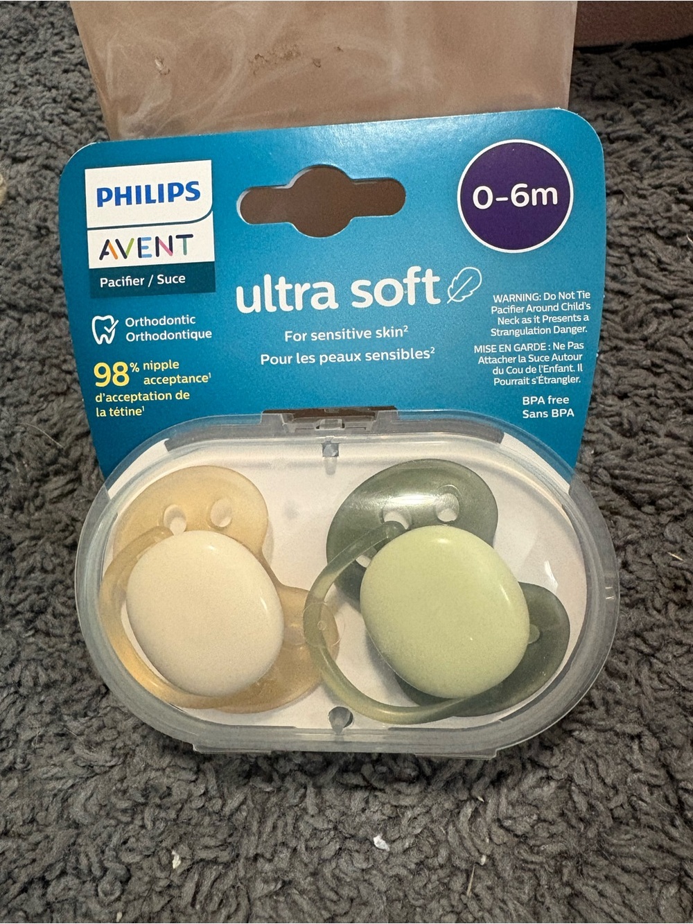 NWT Philips Avent Pacifier - Ultra Soft - Green & Cream - 0-6 months